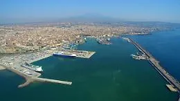 Catania, Autorit&agrave; portuale: false fatture, annullato sequestro beni
