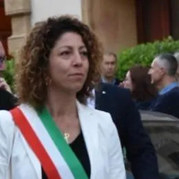 Richiamo ufficiale per la sindaca di Augusta che si fa chiamare sindaco