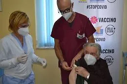 Palermo, lui 100 anni, lei 95 anni: vaccinati i coniugi pi&ugrave; anziani