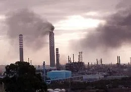 Raffineria di Gela, l&rsquo;Eni conferma gli investimenti sull&rsquo;economia verde