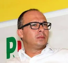 Pd, ecco il piano per rottamare 
il segretario Davide Faraone