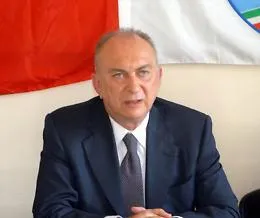 Trapani, il sen. Antonino D'Al&igrave; sospende la campagna elettorale a sindaco: per la Dia &egrave; "socialmente pericoloso"