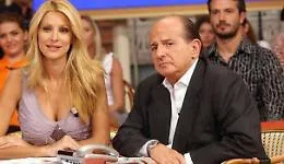 Rivela in tv l'et&agrave; del conduttore: &egrave; scontro tra Adriana Volpe e Giancarlo Magalli