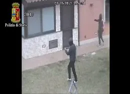 Catania, depredavano le ville di periferia, arrestata banda di ladri