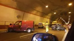 Incidente in galleria sulla Catania-Siracusa: c'&egrave; una vittima