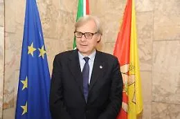 Sgarbi inaugura il museo MudiA a Sambuca di Sicilia