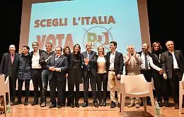 Gentiloni: &laquo;Pd compatto e vincente a testa alta&raquo;
Luca, i "Muppet" e la festa dell'unit&agrave; minuscola
