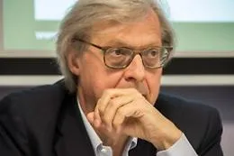 Sgarbi sfida i grillini: &laquo;Ars metta subito all'ordine del giorno mozione di censura del M5s&raquo;