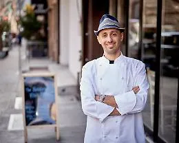 L'anima catanese di New York fa festa per il Cannolo Day