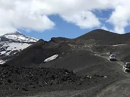 Etna nord, sblocco escursioni con i fuoristrada: l'estate &egrave; salva