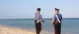 Sciacca, tenta di violentare due ragazze in spiaggia: fermato romeno