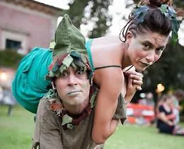 La festa degli artisti di strada: a Viagrande torna il B&ograve; Buskers festival