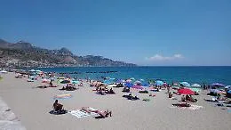Giardini Naxos senza i vu' cumpr&agrave;, operativo il piano "Spiagge sicure"