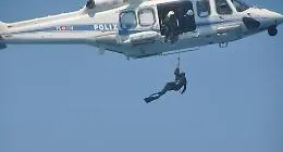Estate al mare in Sicilia, la polizia dispiega elicotteri e sommozzatori