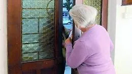 San Giovanni La Punta, bastonate
 le ladre false dottoresse dell'Inps