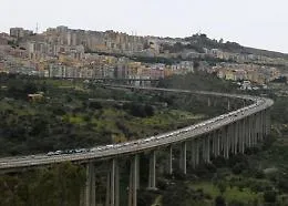 Il viadotto Morandi entro due anni sar&agrave; riaperto interamente