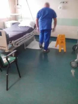 Acireale, "Piove dentro il Pronto soccorso". Denuncia del Codacons: "No comment"