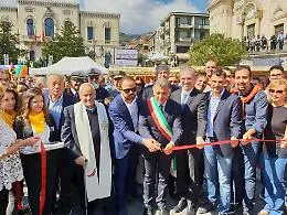 Zafferana apre l'Ottobrata ed &egrave; ancora un successo