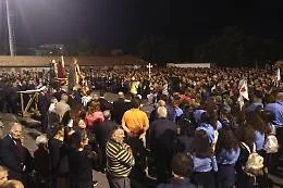 Sisma a Biancavilla, fedeli pregano e c'&egrave; chi ne approfitta per truffarli..