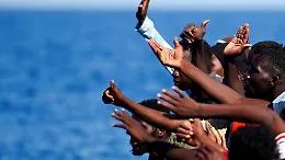 Migranti, muore in mare nel tentativo di salvarsi