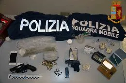 Vittoria: armi, munizioni e droga
a casa e nel garage di 50enne