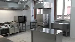 Con la riduzione dell'indennit&agrave; acquistate le cucine per la mensa scolastica