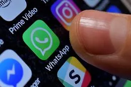 Un messaggio su Whatsapp al maresciallo la salva della furia del suo aguzzino