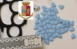 Maxi sequestro di ecstasy a Marsala, due arresti: indagini su traffico di droghe sintetiche 