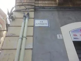 Catania: Via Alfonzetti guardate le macchine come sostano