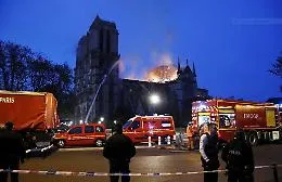 Notre-Dame, viceministro choc: &laquo;Non &egrave; certo che si possa salvare&raquo;