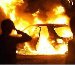 Ragusa, auto in fiamme in via Lorefice
