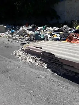 Palermo, Via E. Mattei: quintali di Eternit in prossimit&agrave; di un supermercato