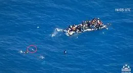 La Ong Sea Watch: &laquo;Un gommone carico di migranti &egrave; naufragato al largo della Libia&raquo;