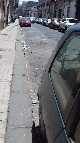 Catania: in via Cavaliere non c'&egrave; spazzamento