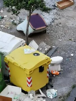 Catania: rifiuti in via Aurora