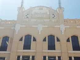 I fregi del Palazzo delle Poste di Trapani sostituiti con i pannelli di polistirolo