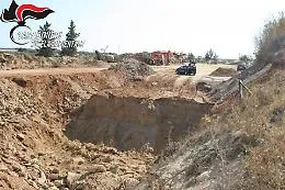 Acate, i carabinieri del Noe sequestrano 
cava abusiva di sabbia su 5000 mq