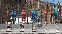 "Acqua passata", ma non troppo
l'arte in piazza per i morti in mare