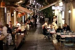 Sicilia: l'economia va a rotoli, ma c'&egrave; il boom dei ristoranti