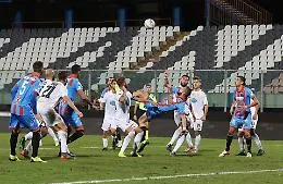 Coppa Italia, il Catania fa fuori la Leonzio con un'acrobazia di Curiale