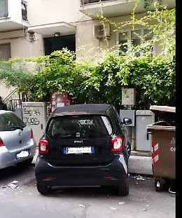 Catania, in via Malta l'incivilt&agrave; regna sovrana
