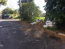 Catania discarica a cielo aperto di fronte al cinema Planet