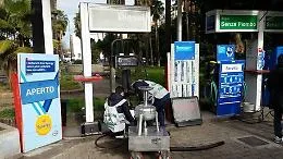 Palermo, sequestrato distributore di benzina: colonnine erogatrici "scadute"