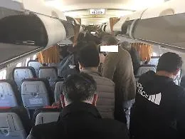 Allarme di Musumeci, "Su volo Catania-Roma non rispettate distanze sicurezza"