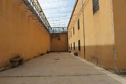 Palermo, agenti penitenziari aggrediti al Malaspina: 5 feriti