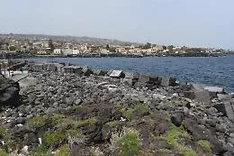Catania: no ufficiale al solarium di Ognina, si punta su spiagge libere