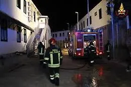 Licata: due auto di pescatori a fuoco