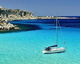 Favignana, il silenzio-assenso diventa il "piede di porco" per la speculazione sulle Egadi