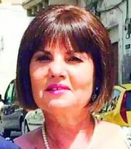 Rischia di soffocare per una caramella
salvato da docente che poi si sente male