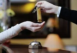 Controlli a Maddalusa: hotel e b&b in regola, ma tra i residenti torna l'incubo demolizioni